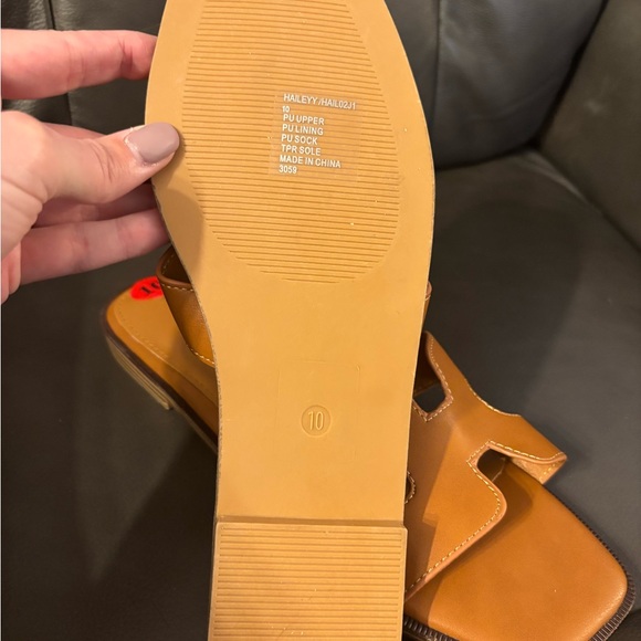 Madden Girl Tan Slide Sandals - Picture 4 of 4